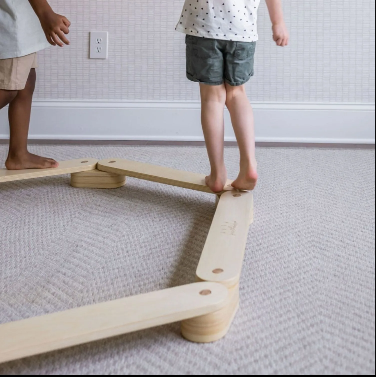 Ahşap Denge Tahtası Seti – 6 Parçalı Montessori Balance Board | 0–6 Yaş